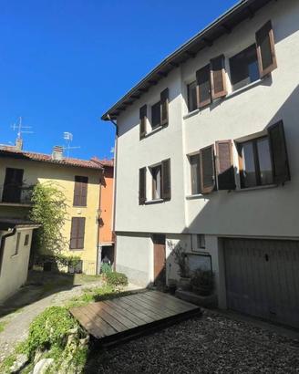 Casa indipendente di 156 m² con 4 locali a Galbiat