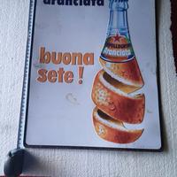 INSEGNA VINTAGE IN  METALLO ARANCIATA S.PELLEGRINO