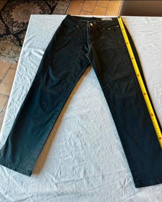 Pantaloni Jeckerson pinocchietto.
