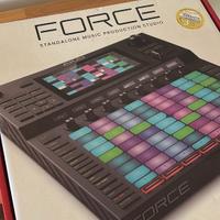 AKAI PROFESSIONAL MUSIC STUDIO