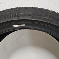 Gomma bridgestone 225 40 R18