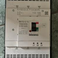 Interruttori scatolati