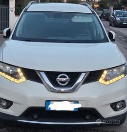 Nissan x-trail acenta premium