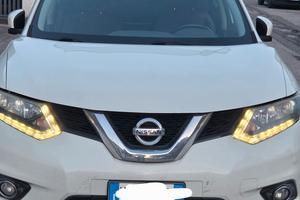 Nissan x-trail acenta premium