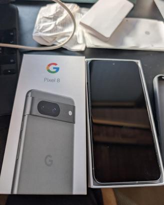 Google Pixel 8 + cover