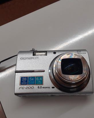 olympus fe 200 con accessori
