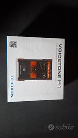 Pedale voce TC Helicon VoiceTone R1