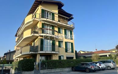 AMPIO TRILOCALE CON GIARDINO E BOX