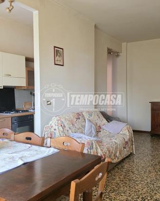 Ampio e luminoso bilocale in zona servita