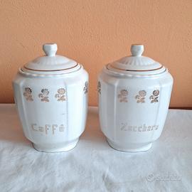 due barattoli in ceramic