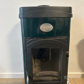 Stufa a legna la nordica  6kw