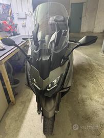 Scooter kimko ak 550 premium 2024