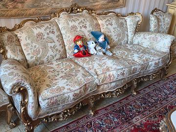 Divano, due poltrone e due puff stile Luigi XVI