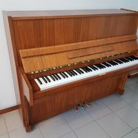 Pianoforte verticale K. BÖHM