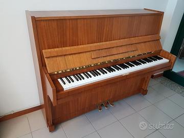 Pianoforte verticale K. BÖHM