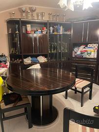 Mobile dispensa, set di tavolo e sedie