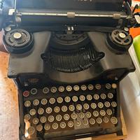 Macchina da scrivere olivetti m40 rara (1156)
