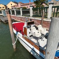 Boston Whaler Outrage21