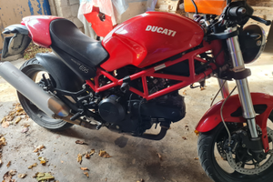 Ducati Monster 695