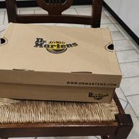 Dr Martens taglia 37
