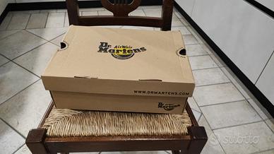 Dr Martens taglia 37