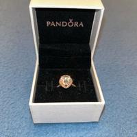 Anello Pandora oro rosa con zircone