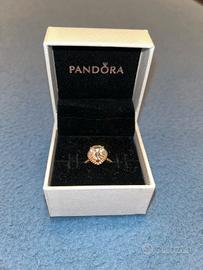 Anello Pandora oro rosa con zircone