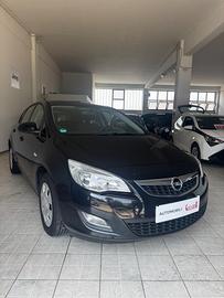 Opel Astra 1.4 100CV 5 porte Cosmo