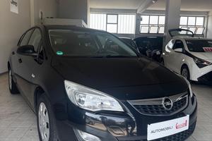 Opel Astra 1.4 100CV 5 porte Cosmo