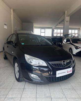 Opel Astra 1.4 100CV 5 porte Cosmo