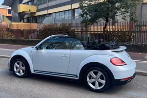 VOLSWAGEN  BEETLE CABRIOLET 2.0 TDI