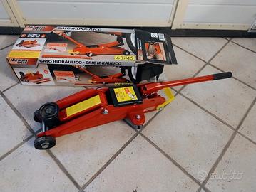 cric idraulico auto 