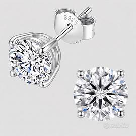 Orecchini a Lobo Moissanite Brillante S925
