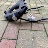 Piastra portapacchi Givi