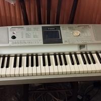 Yamaha dgx 305