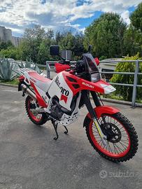 Suzuki DR 750 Big