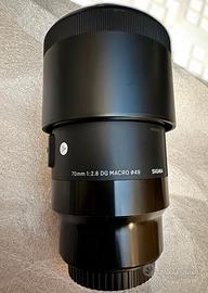 Sigma 70mm f/2.8 DG Macro Art attacco Sony
