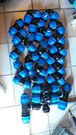 Raccordo gomito manicotto A compressione