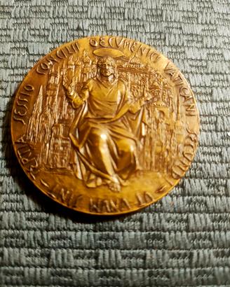 Medaglia in bronzo.
