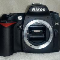 Nikon D90 - Corpo macchina