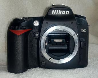 Nikon D90 - Corpo macchina