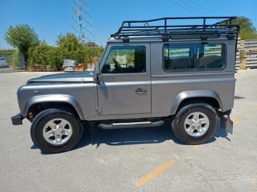 Land Rover Defender 90sw SE