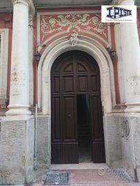 Trivani mobiliato via duca di genova 9