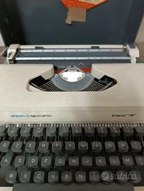 Machina da scrivere sperry remington travel 76