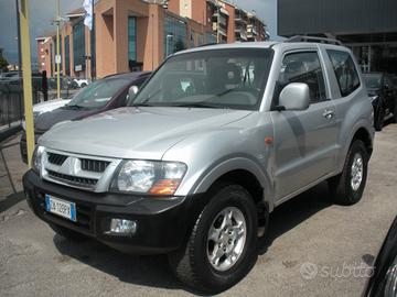 Mitsubishi Pajero 3.2 16V DI-D 3p. GLS1 Autocarro