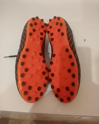 scarpe da calcio/ calcetto 