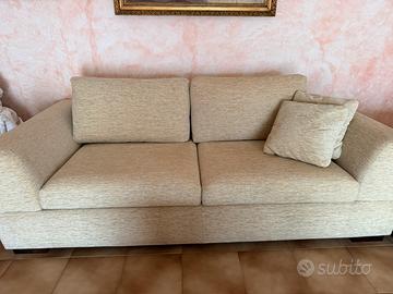Coppia Divani come nuovi (fisso + divano letto)