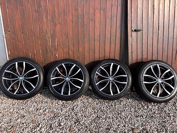 Set 4 ruote BMW (cerchi + gomme + sensori valvole)