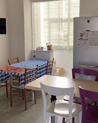 Zona Santa Rosa solo per studenti camera luminosa