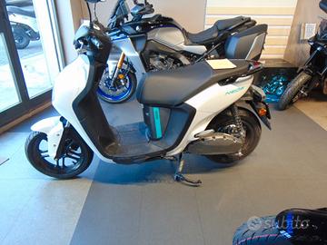 Yamaha 50 Neo's usato 100% elettrico doppia batter